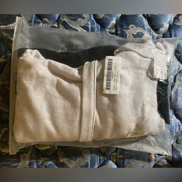 Women’s Sexy Bodycon Hooded Sweater Dress - Picture 4 of 8